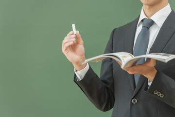 20代前半の新卒が定着しないサロンの問題と、辞めさせないために必要な30代スタッフへの教育